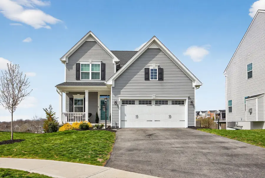 621 Burberry Blvd, Zelienople, PA 16063 - #2