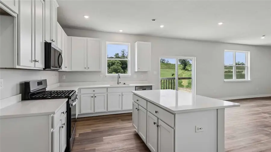 1099 Peachtree Road, Scott, PA 15106 - #2