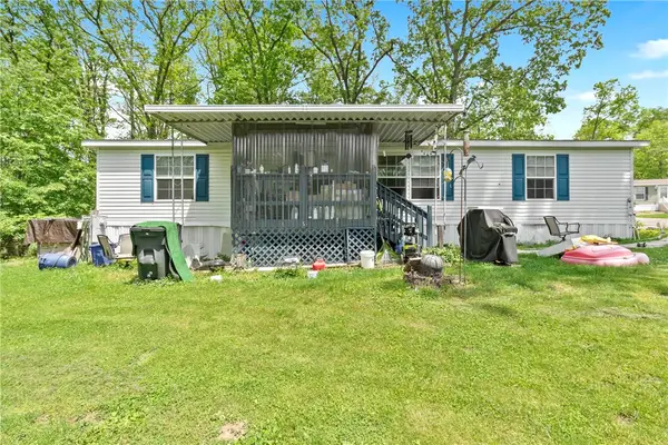 15 Pine Ct, Cranberry Twp, PA 16066