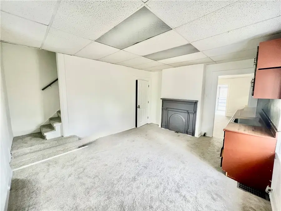 4 Howe St, Elrama, PA 15038 - #3
