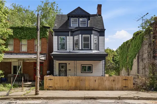 2520 Hallett St, Pittsburgh, PA 15219