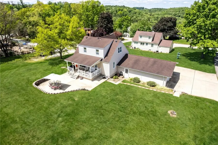 303 Cort St, Jeannette, PA 15644 - #3