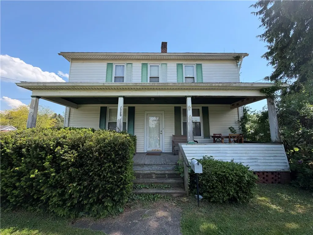 1705 W Crawford Ave, Connellsville, PA 15425 - #1