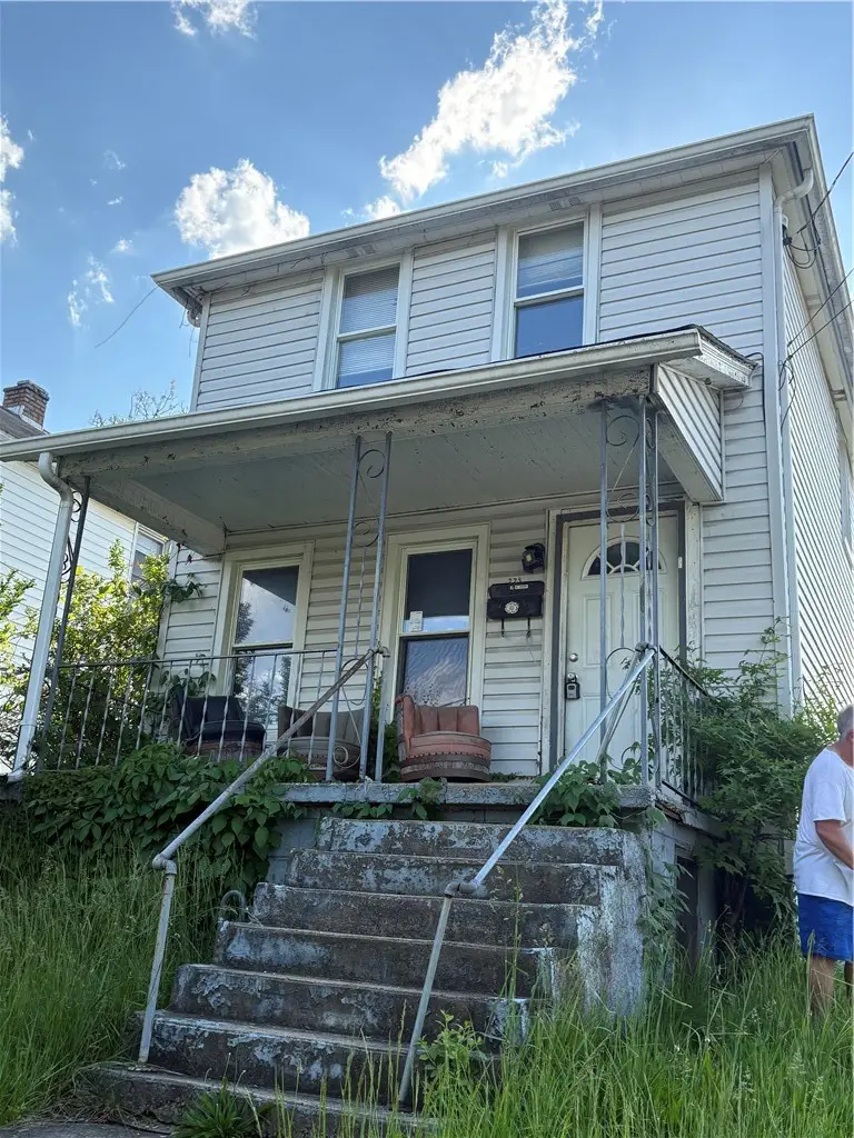 225 Wykes St, Aliquippa, PA 15001 - #1