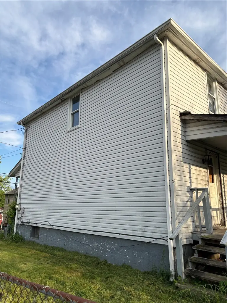 225 Wykes St, Aliquippa, PA 15001 - #3