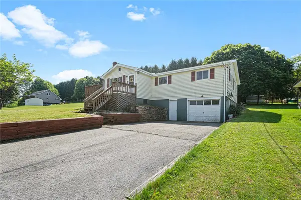 617 College Lodge Rd, Indiana, PA 15701
