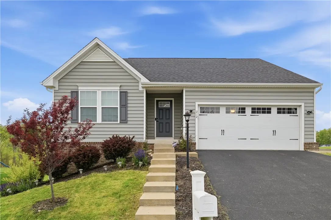 212 Saddle Ridge Dr, Oakdale, PA 15071 - #1