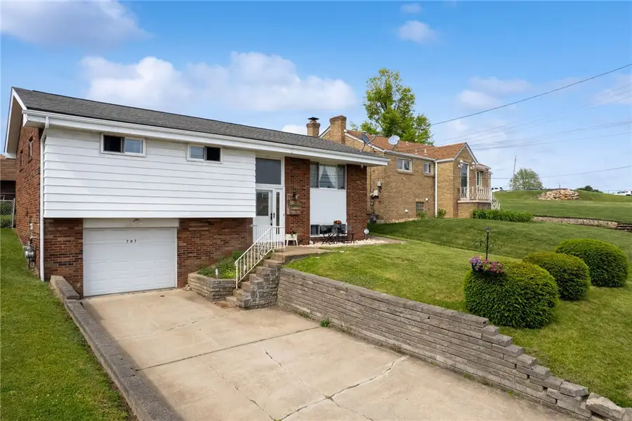 707 Glencairn St, West Mifflin, PA 15122 - #2