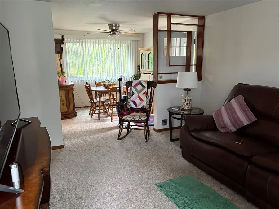 9661 Don Dr, North Huntingdon, PA 15642 - #3