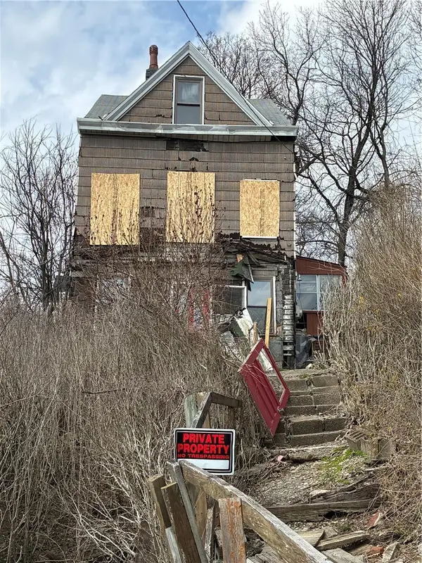 2794 Mount Troy Road, Pittsburgh, PA 15212