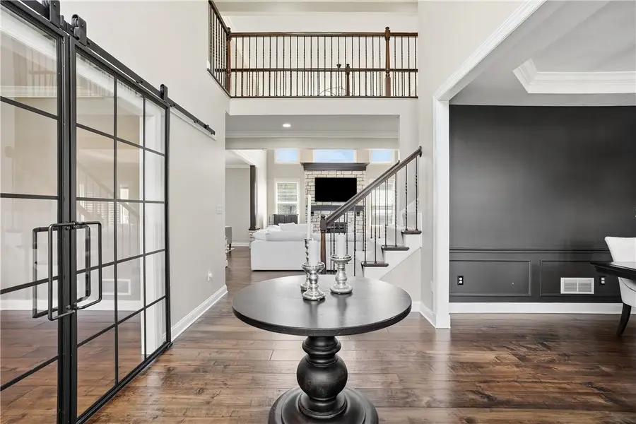 306 Hedgerow Dr, Venetia, PA 15367 - #2