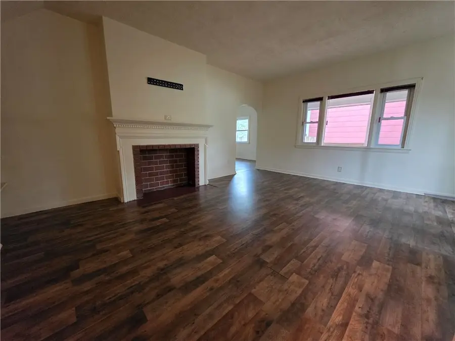 1610 6th Ave, Beaver Falls, PA 15010 - #3