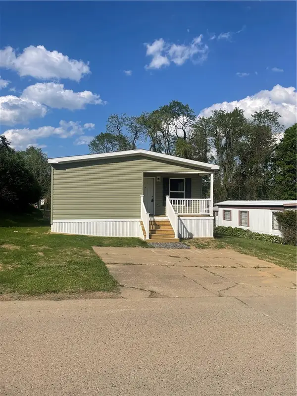 90 Laurie Lane, Washington, PA 15301