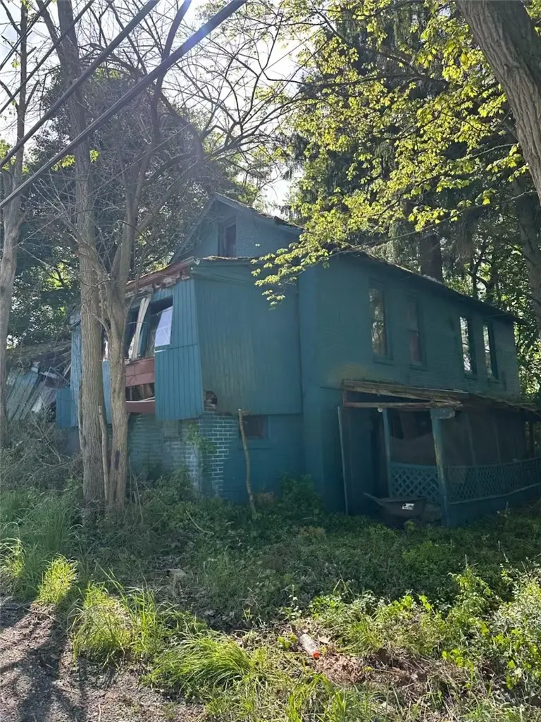 853 Bovard Luxor Rd, Greensburg, PA 15601 - #1