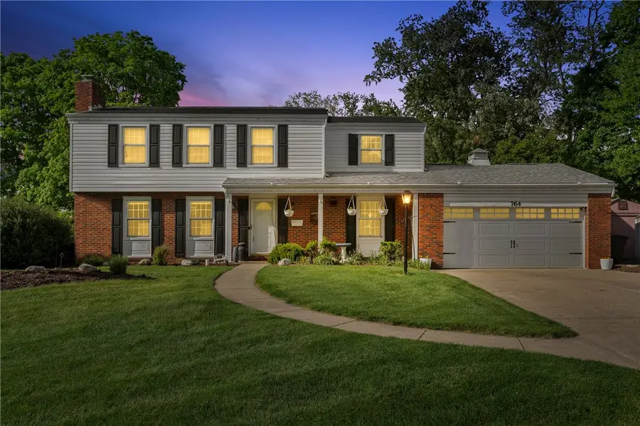764 Donegal Dr, Bethel Park, PA 15102 - #2