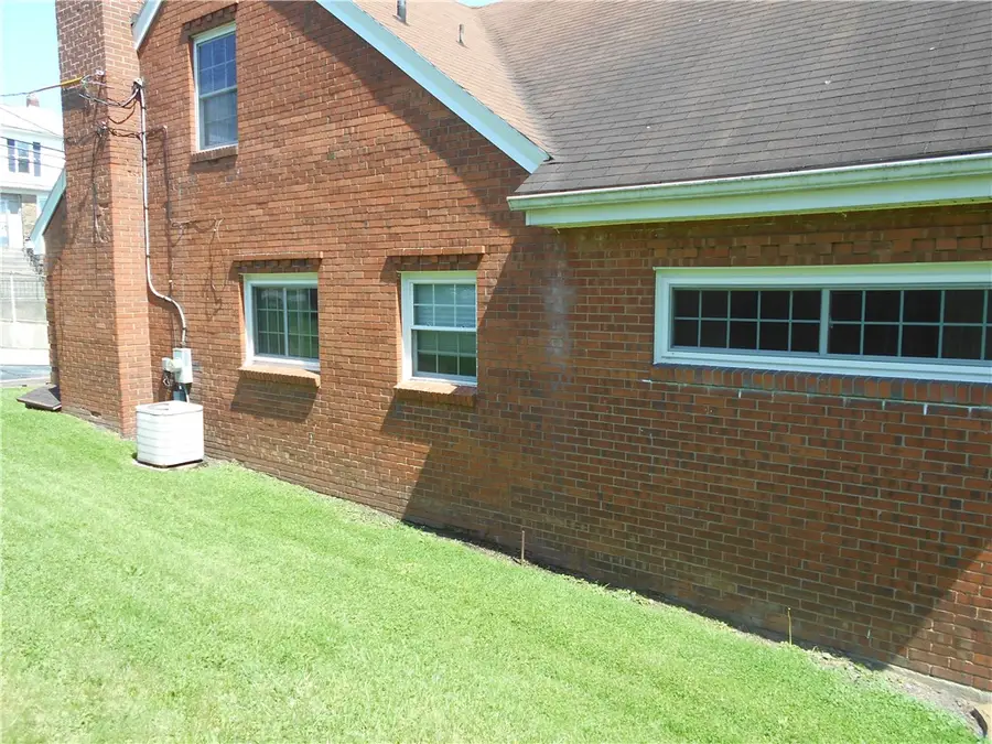2122 Route 130, Pleasant Unity, PA 15676 - #3