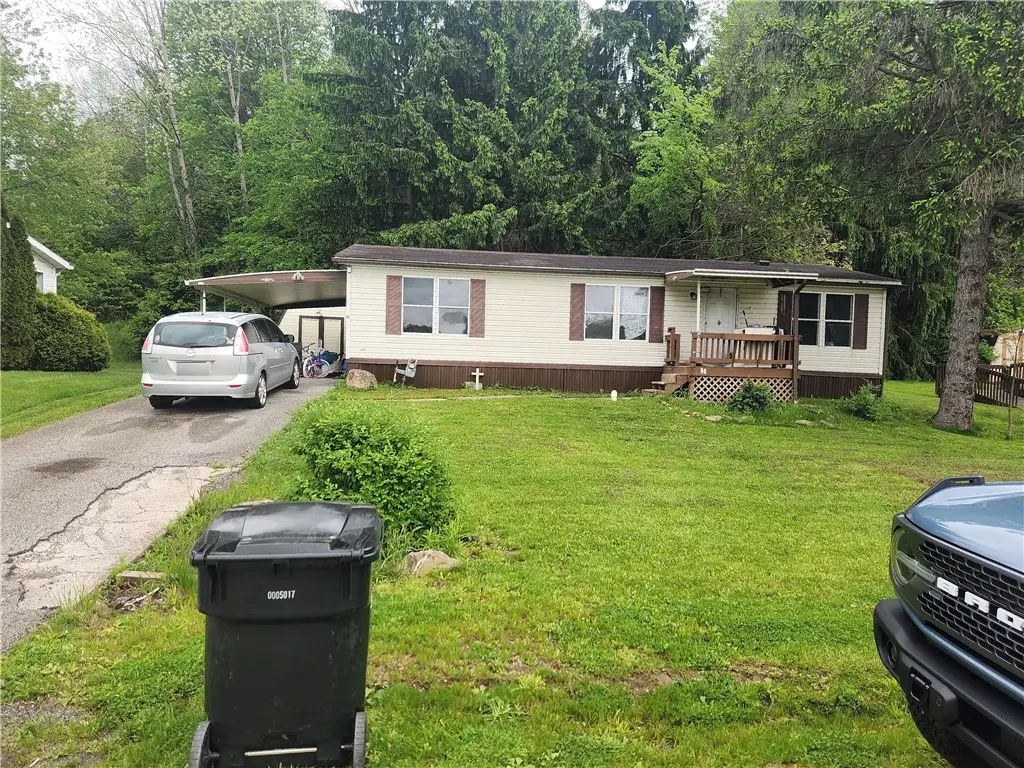 11 Pine Ct, Beaver Falls, PA 15010 - #1