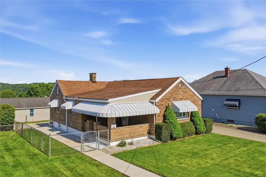240 Waddell Ave, Donora, PA 15033 - #2