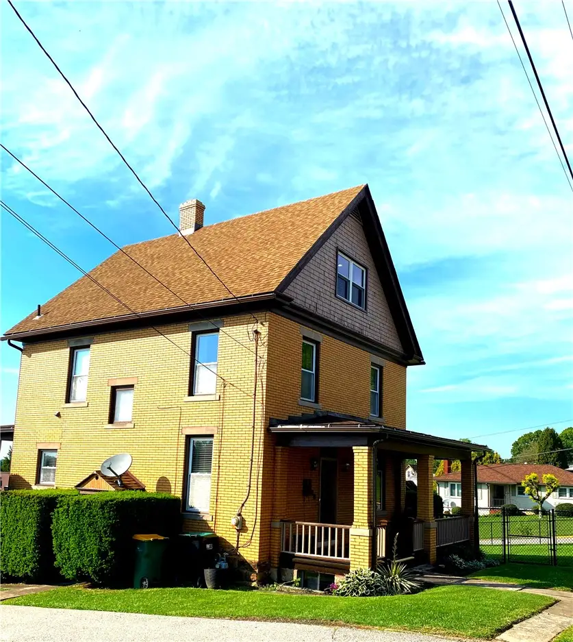 417 E 3rd Ave, Derry, PA 15627 - #2