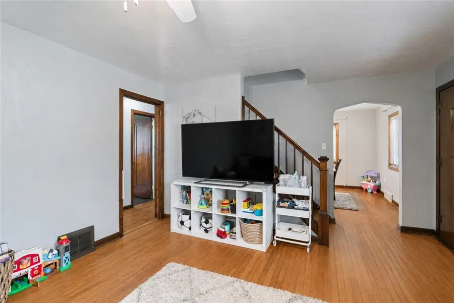 412 Phillips Avenue, McKees Rocks, PA 15136 - #3