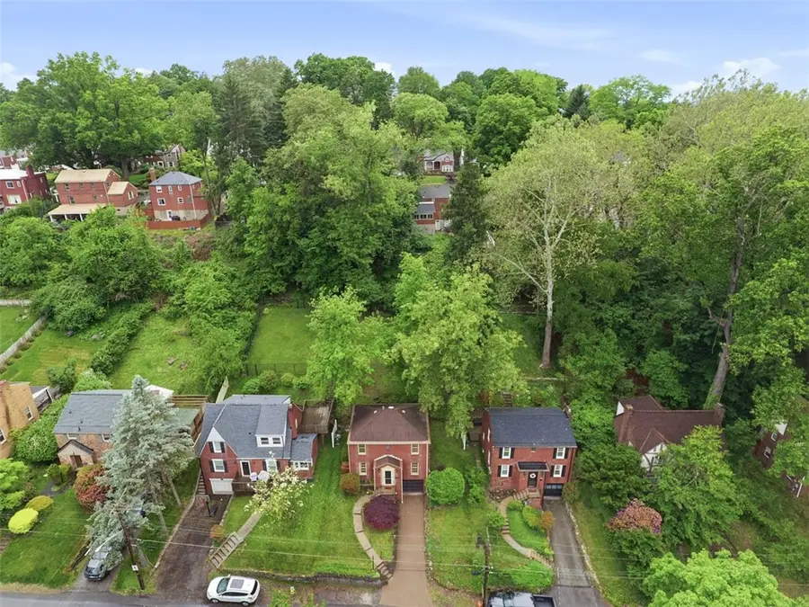 1037 Osage Dr, Pittsburgh, PA 15235 - #2