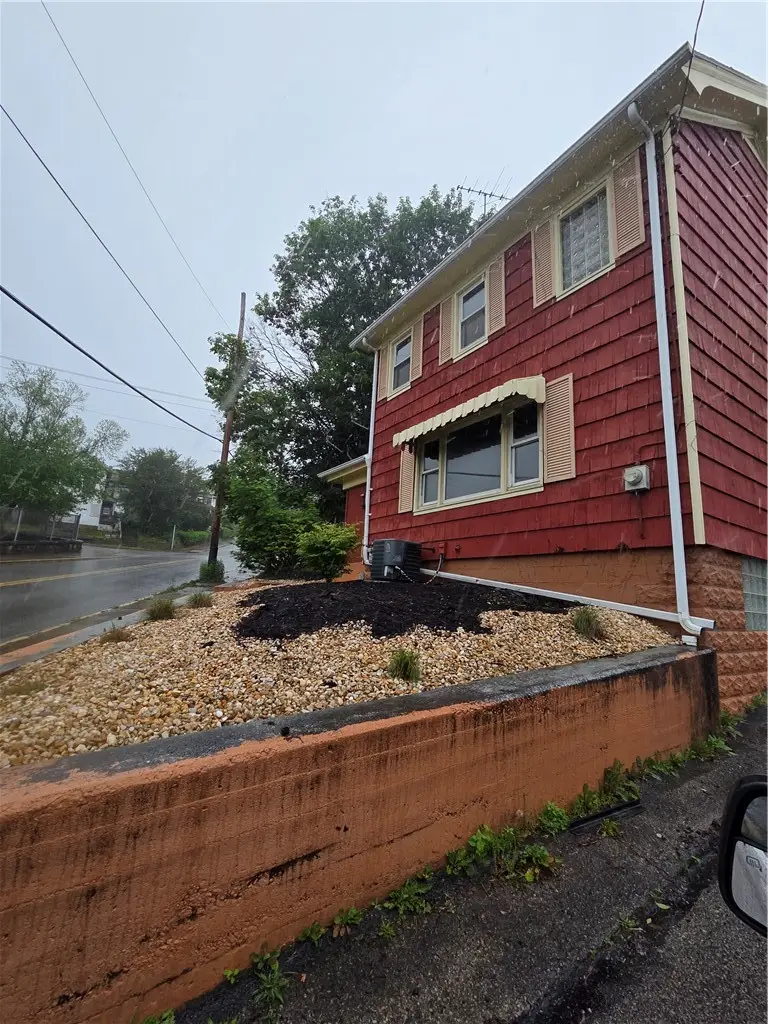 710 5th St, Charleroi, PA 15022 - #2