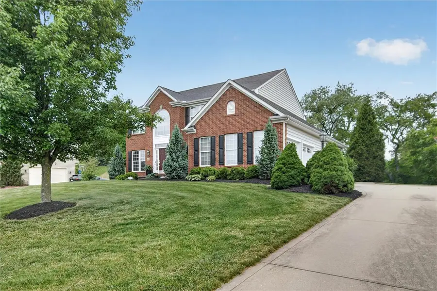 8909 Bella Danyelle Ct, Bridgeville, PA 15017 - #2
