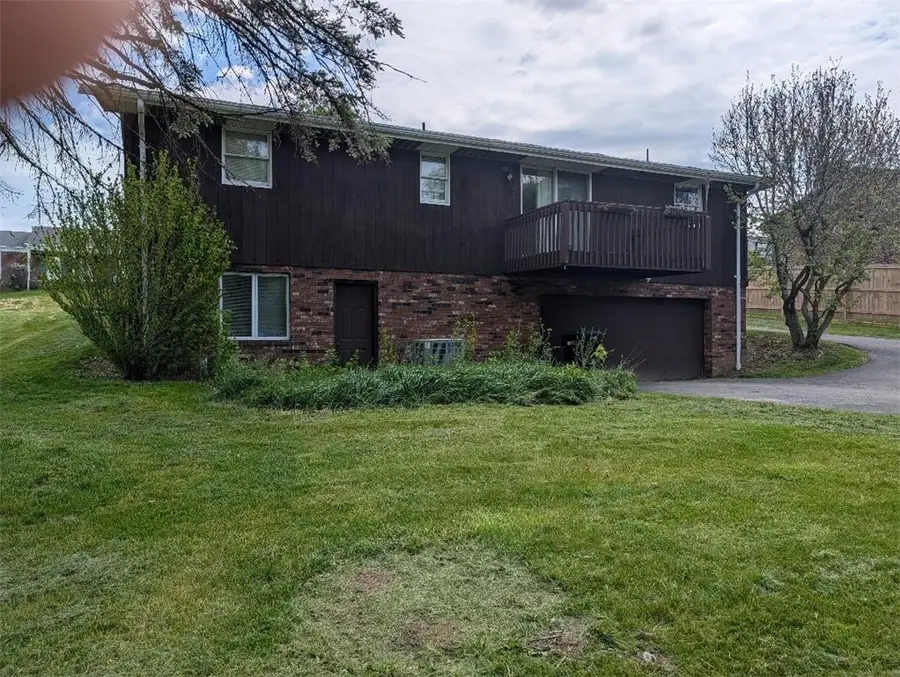 211 Laddie, Washington, PA 15301 - #2