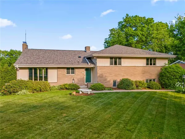2635 Fairgreen Drive, Pittsburgh, PA 15241