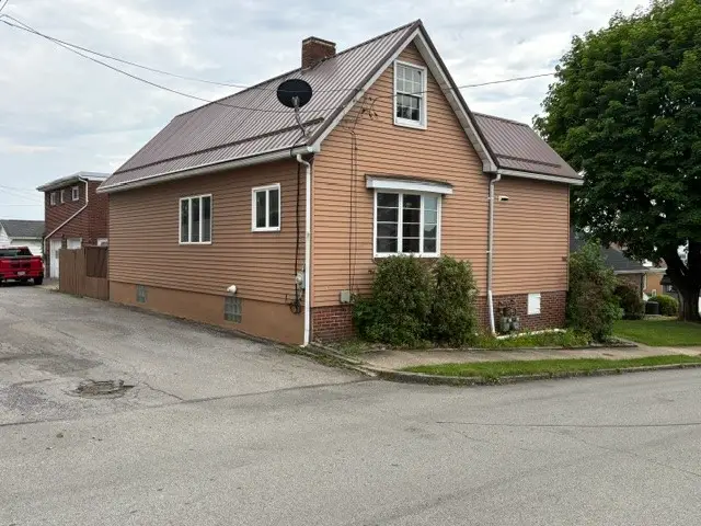 558 First St., Leechburg, PA 15656 - #1