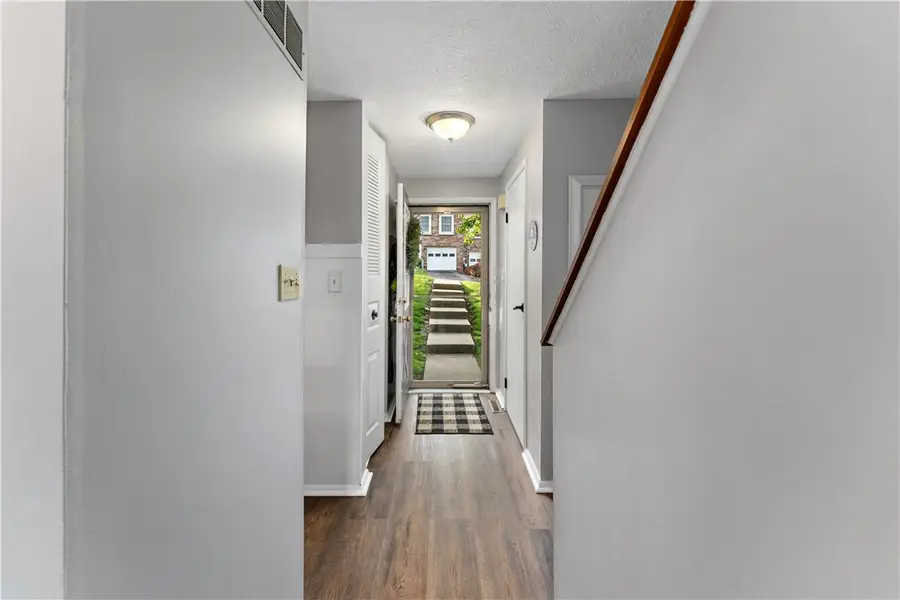 117 Shadowlawn Dr, Pittsburgh, PA 15236 - #3