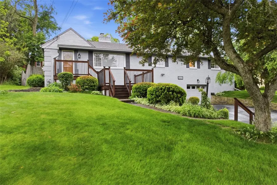 2621 Milford Dr, Bethel Park, PA 15102 - #3