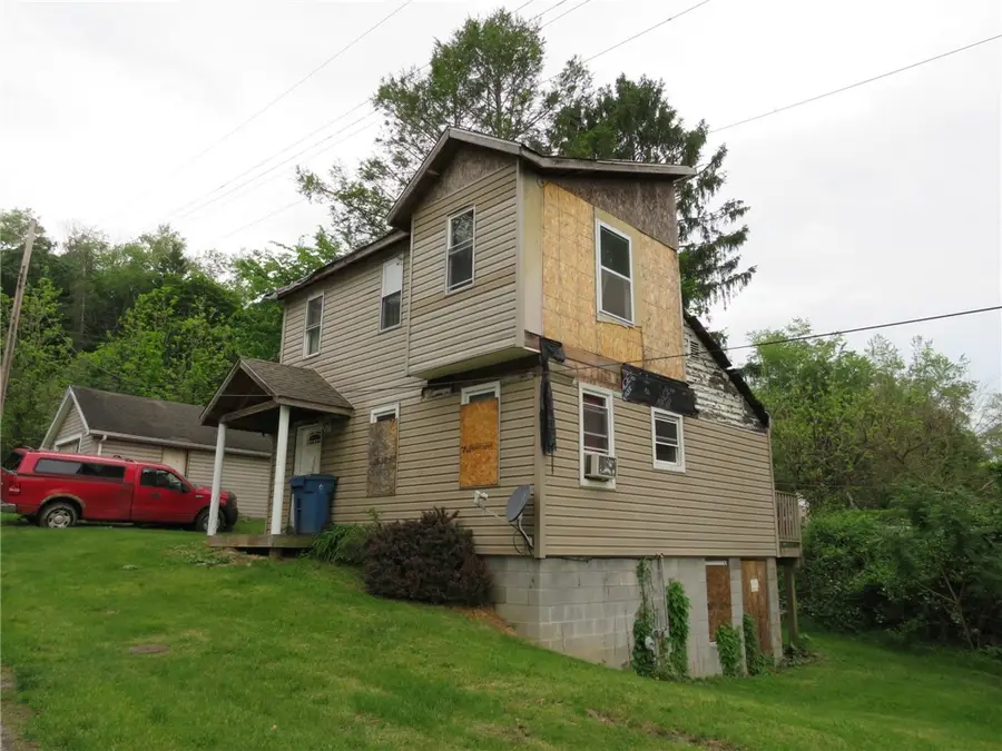 1371 Work St, Crescent, PA 15046 - #2