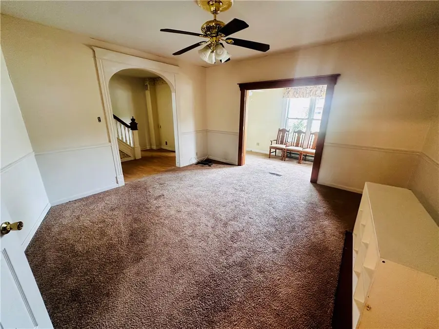 162 W Franklin St, Waynesburg, PA 15370 - #3