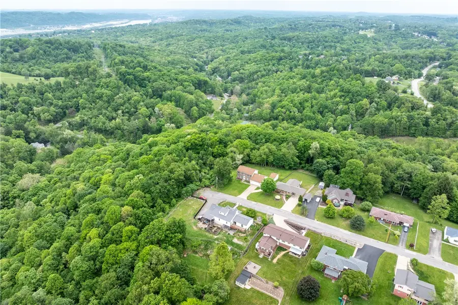 1823 Droz Ave, Ambridge, PA 15003 - #3
