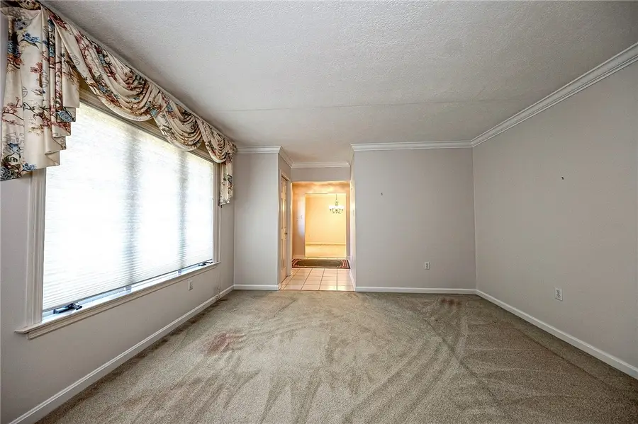 2011 Fortune Ct, Bridgeville, PA 15017 - #2