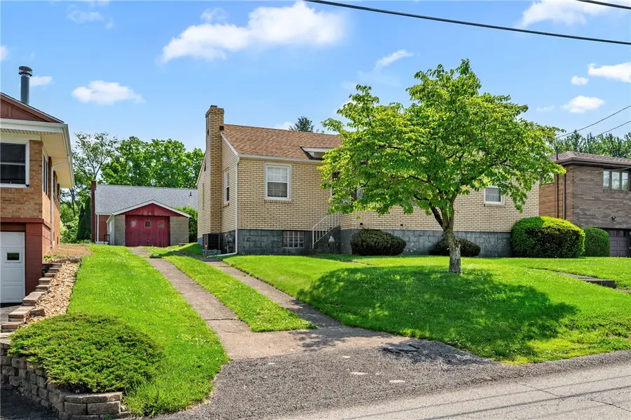 210 Margaret Ave, Jeannette, PA 15644 - #2