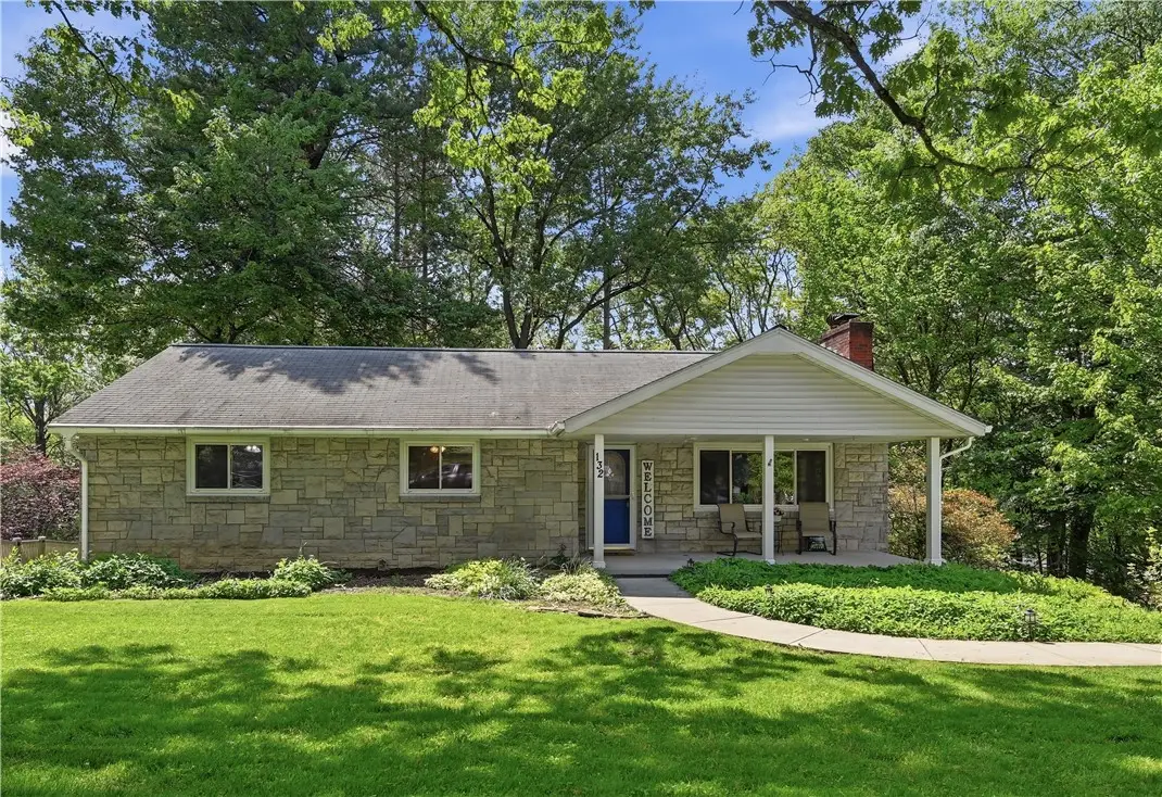 132 Circle Dr, Pittsburgh, PA 15237 - #1