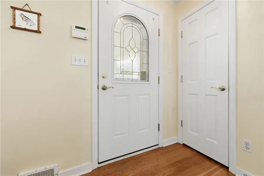 132 Circle Dr, Pittsburgh, PA 15237 - #3
