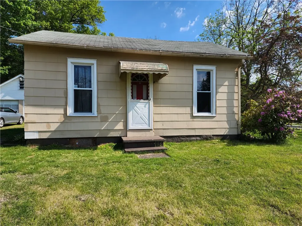 236 Superior St, Hermitage, PA 16148 - #1