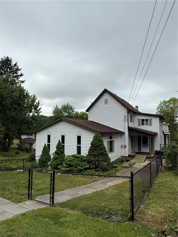 125 Ayers Ave, Butler, PA 16001