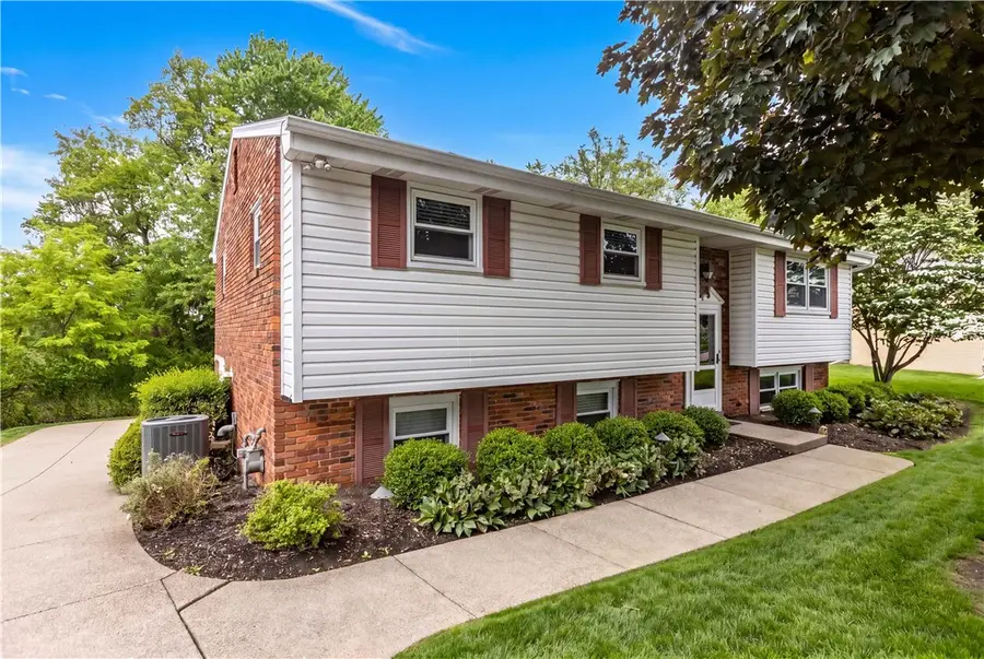 416 Peters Drive, Glenshaw, PA 15116 - #3