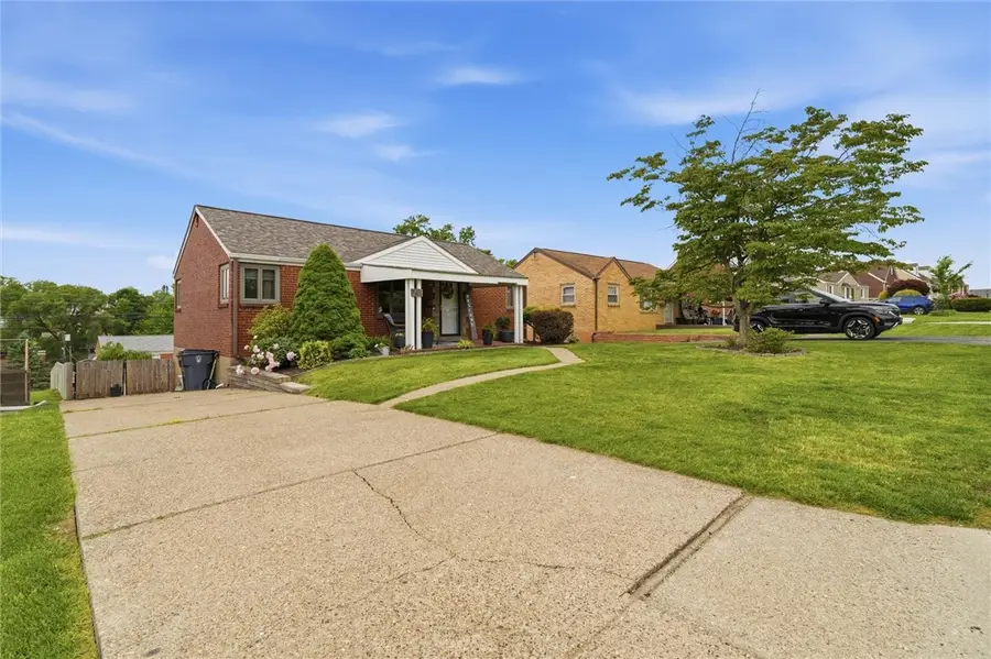 664 Somerville Dr, Pittsburgh, PA 15243 - #3