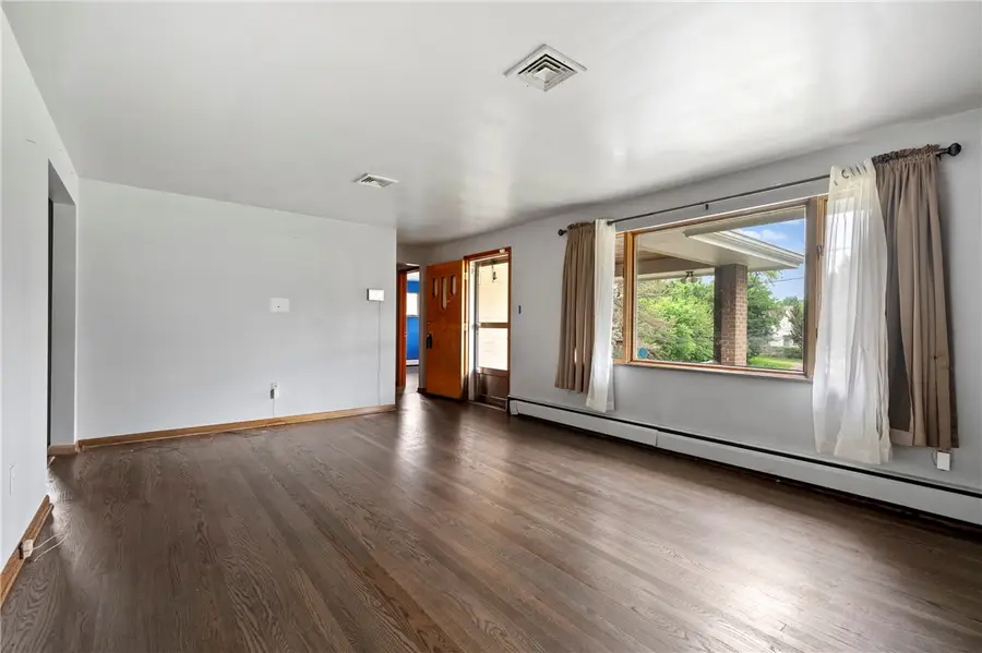 200 Erwin Pl, McKees Rocks, PA 15136 - #3