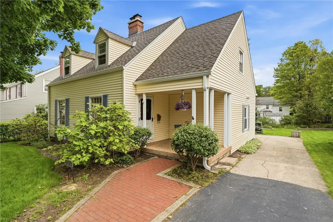 1325 Stanton St, Sharon, PA 16146 - #1