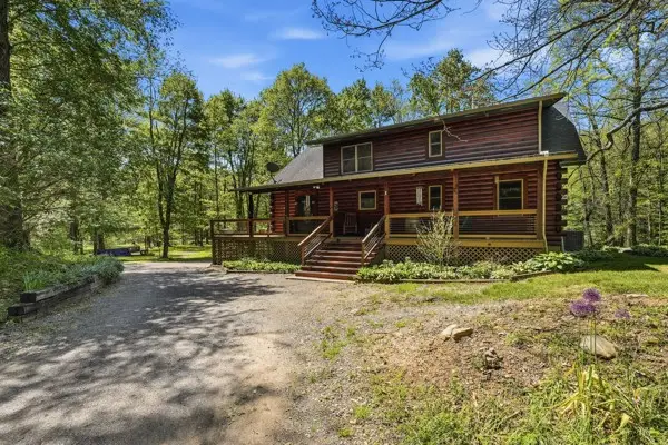 40 Mill Road, New Wilmington, PA 16142