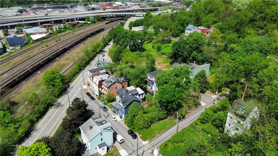 1300 Stranmore St, Pittsburgh, PA 15212 - #3