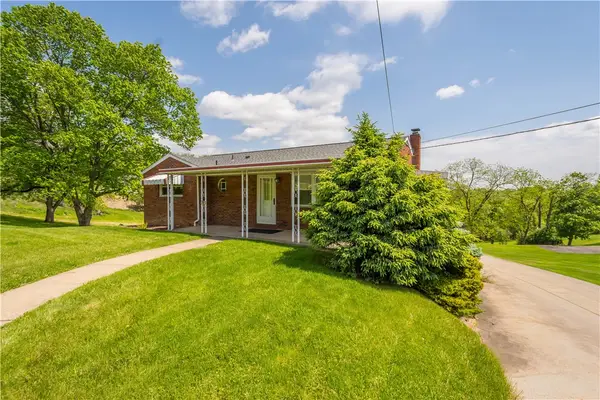 323 Old Clairton Rd, Clairton, PA 15025