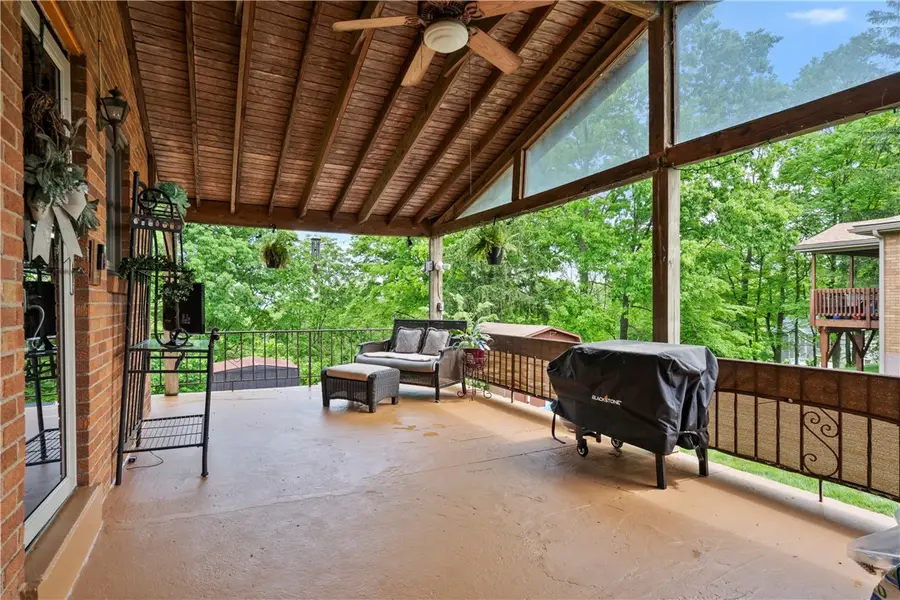 120 Firwood Dr, Bridgeville, PA 15017 - #3