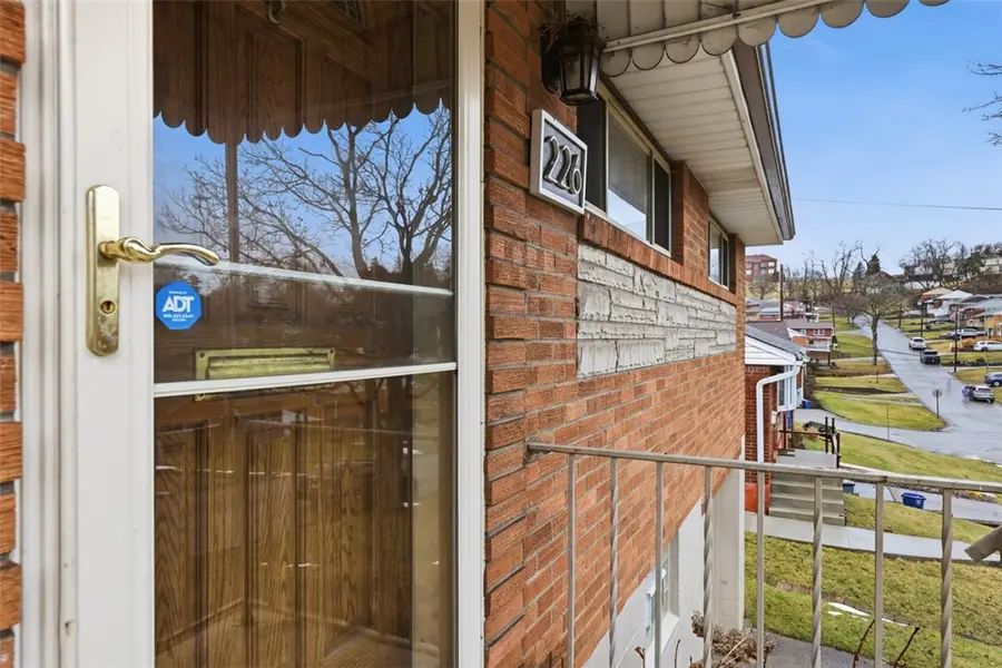 226 Cedarcove St, Pittsburgh, PA 15227 - #2